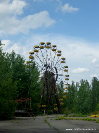 The Ferris Wheel in the abandoned town of Prypiat, Chernobyl.